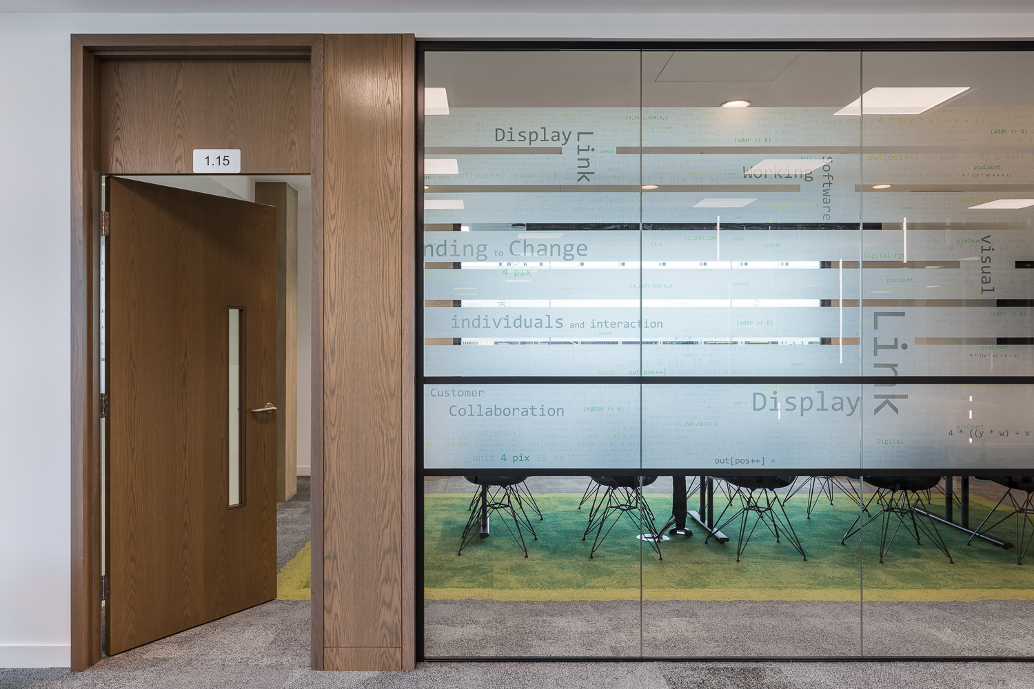 DisplayLink 2019 - Projects | The Workspace Consultants